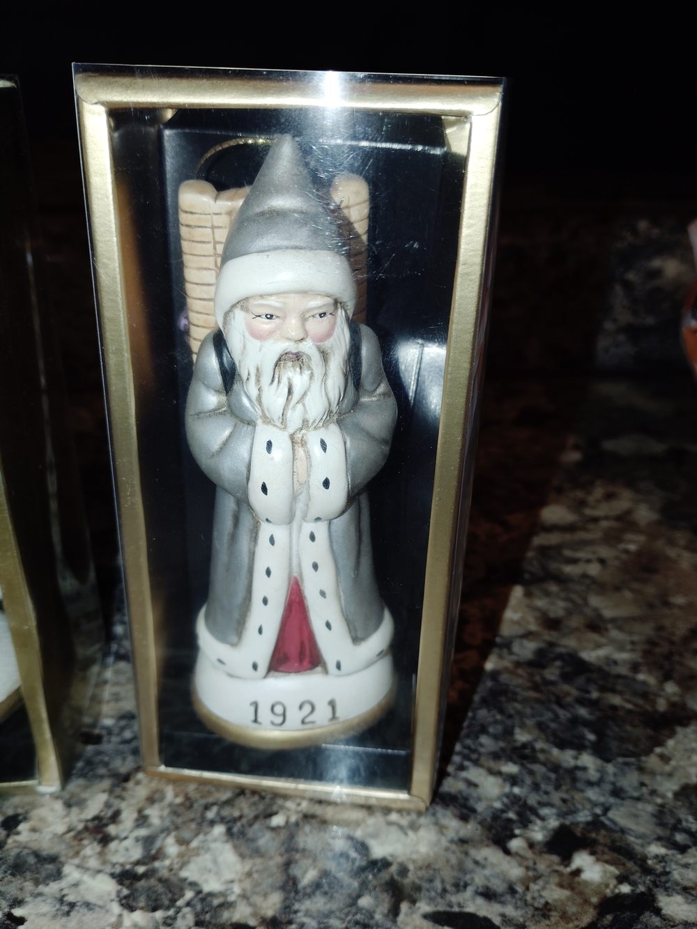Vintage Ceramic Santa Figurine Ornament Christmas Multi-Color New - Picture 4 of 7